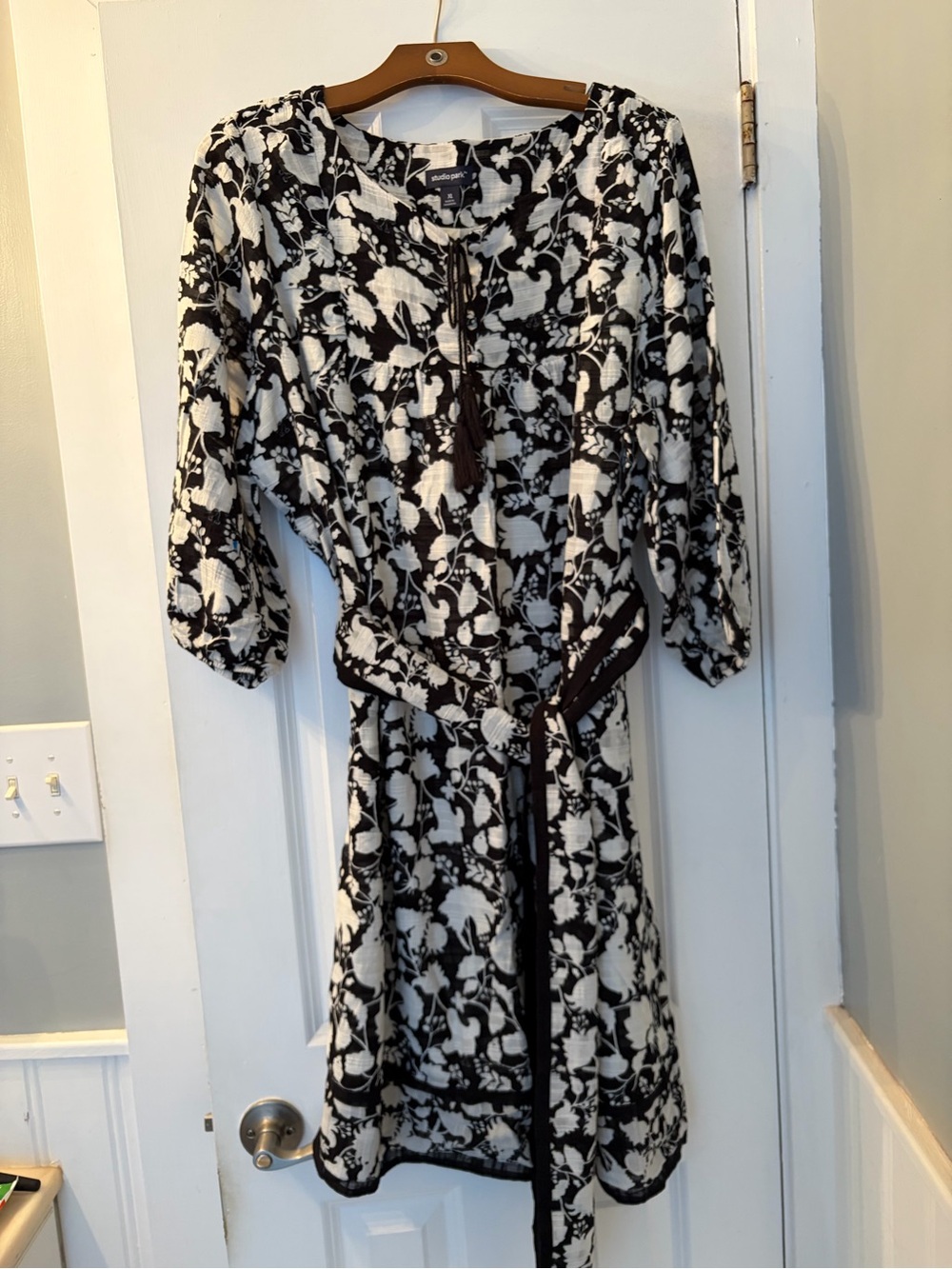 Studio Park Black & White Floral Tie-Waist 3/4 Sleeve Dress NWOT